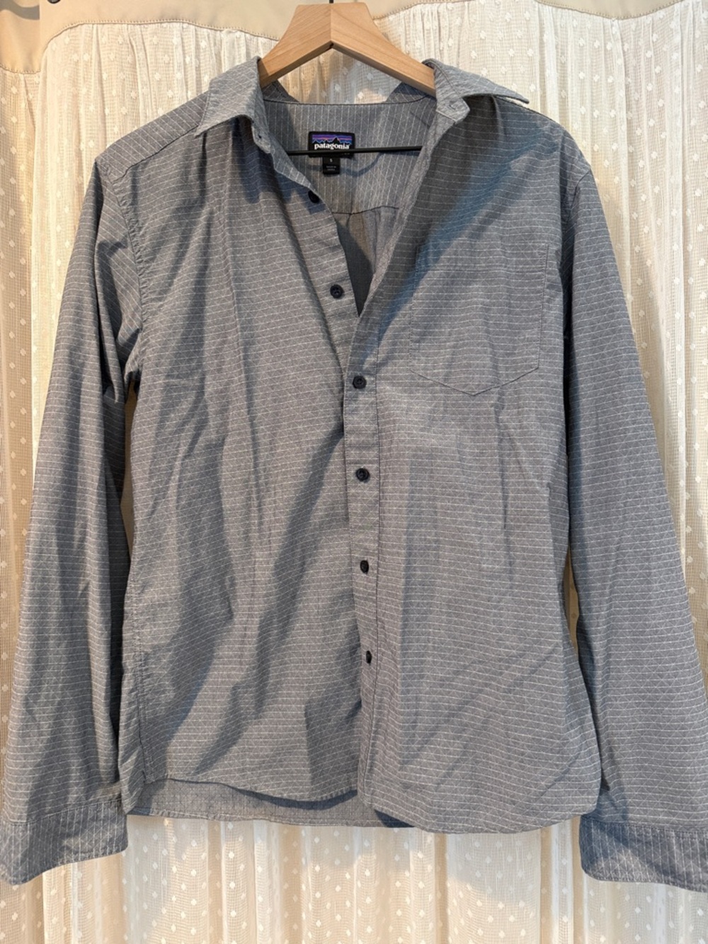 Patagonia Men's Gray Striped Long-Sleeve Button-Up Shirt